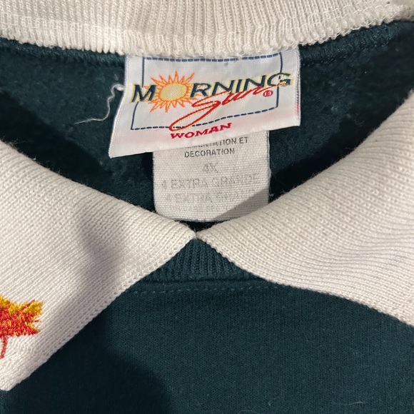 Vintage Collared Fall Sweatshirt - Picture 4 of 8